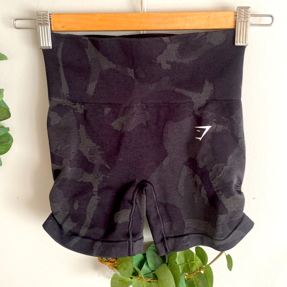 Gymshark seamless camo shorts ladies size XS S workout gym athletic